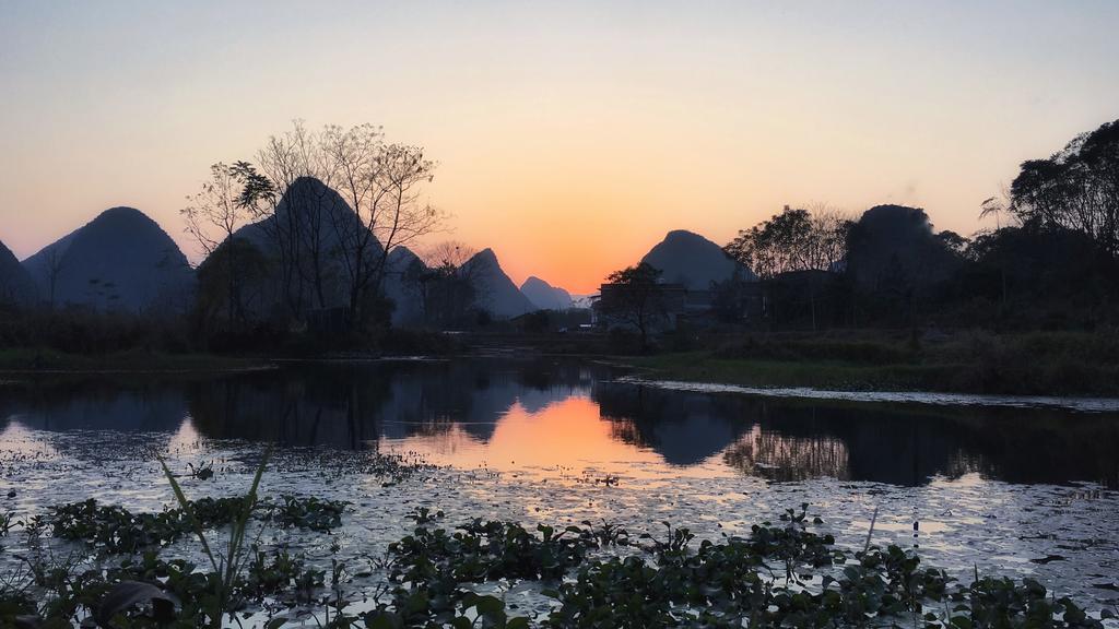 Zen Box House Hotel Yangshuo Bagian luar foto