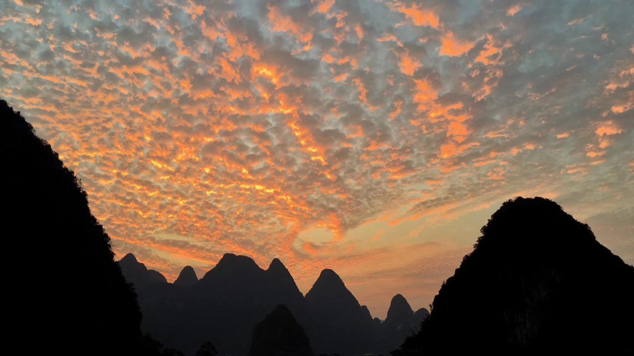 Zen Box House Hotel Yangshuo Bagian luar foto